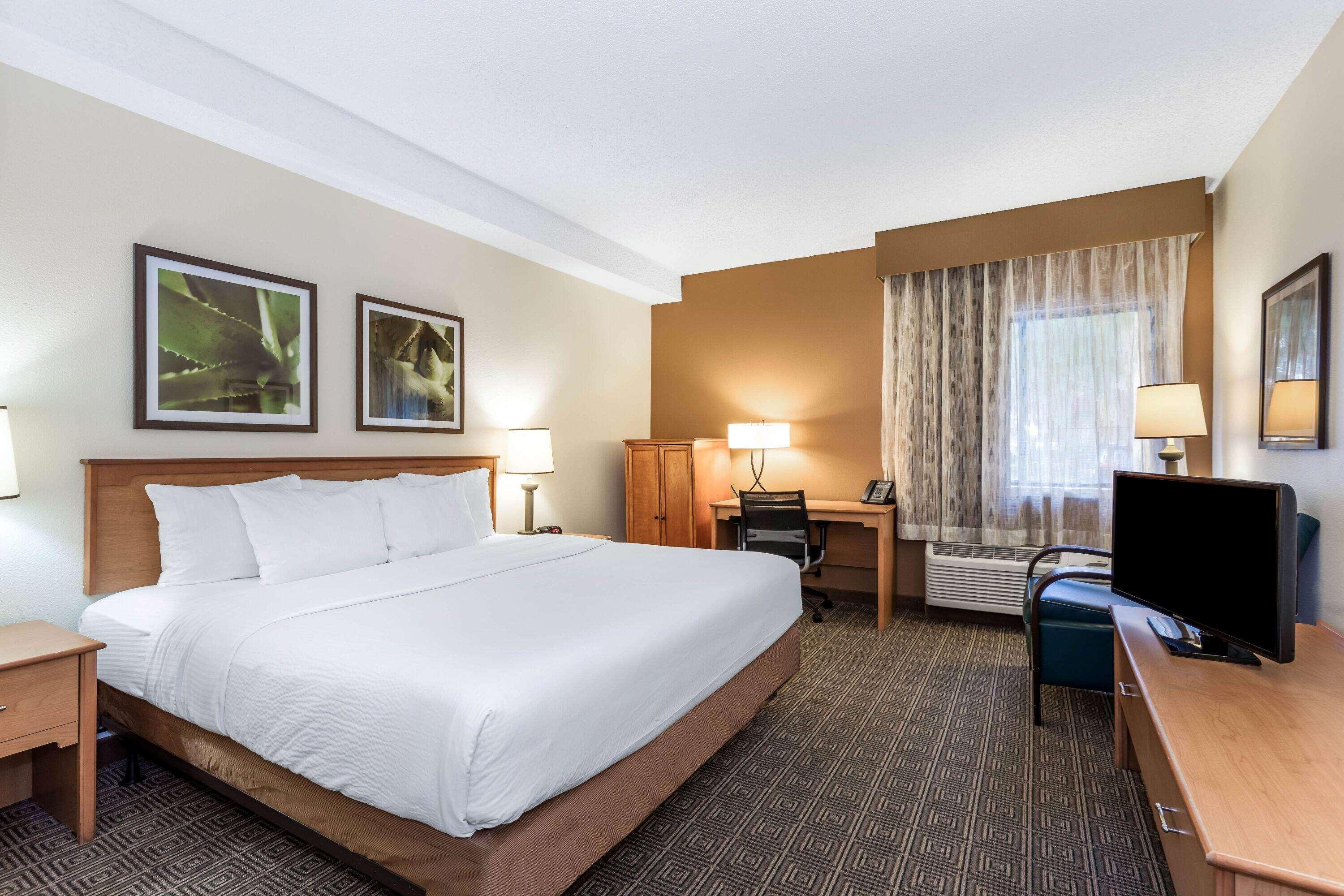 La Quinta By Wyndham Orlando South Hotel Williamsburg Exterior photo