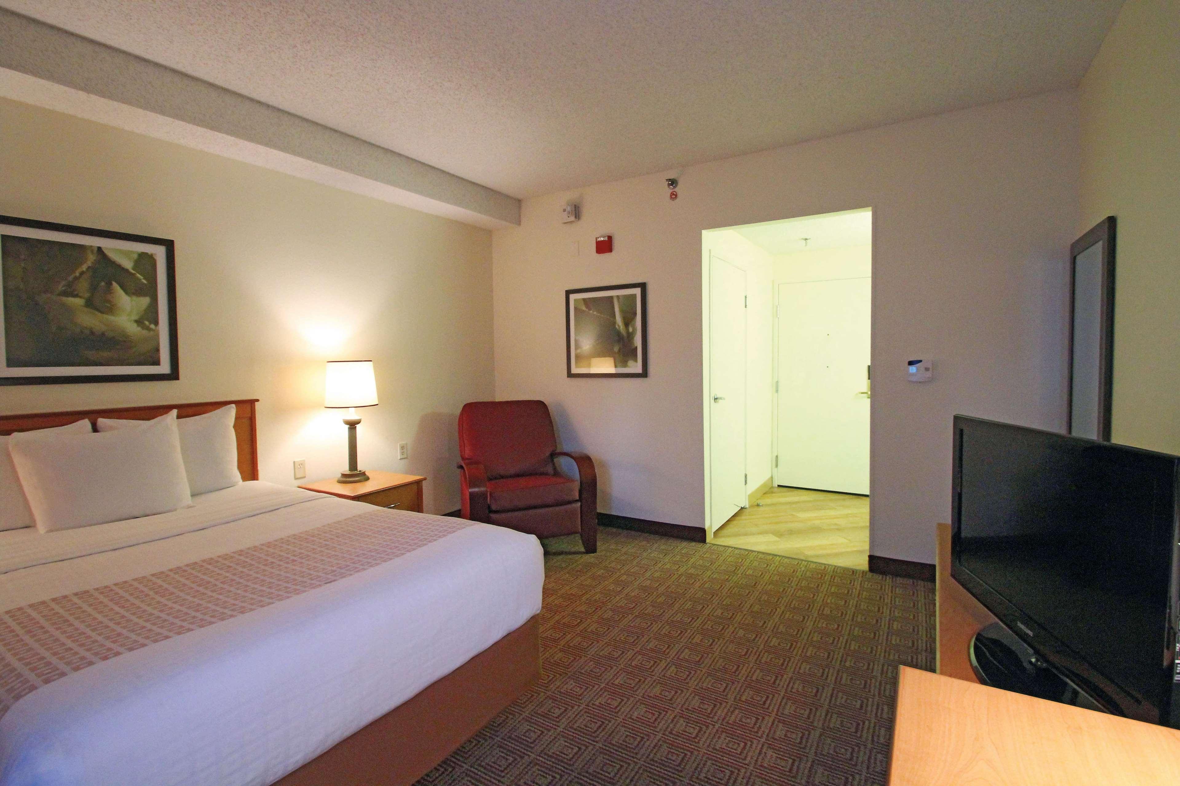La Quinta By Wyndham Orlando South Hotel Williamsburg Exterior photo
