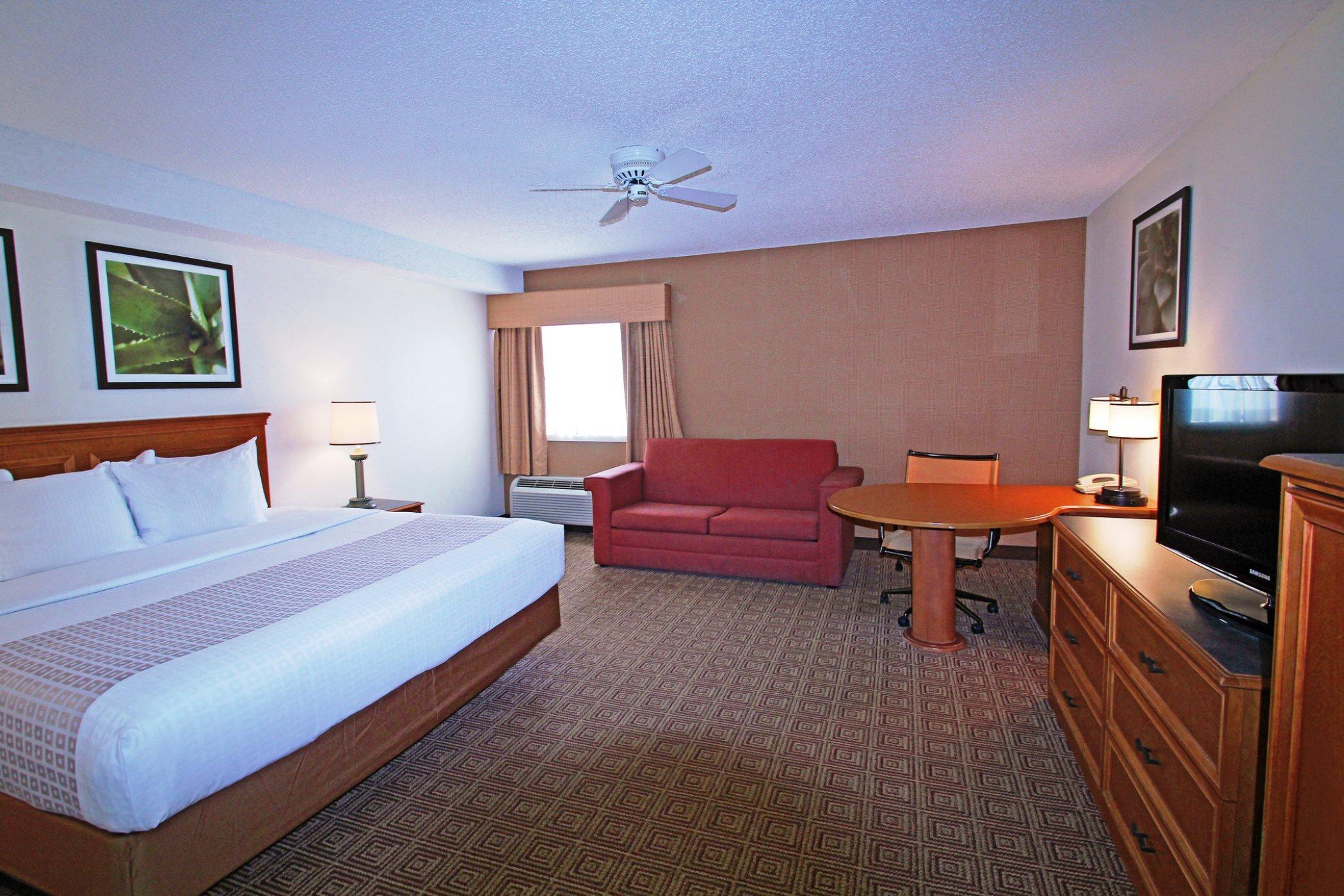 La Quinta By Wyndham Orlando South Hotel Williamsburg Exterior photo