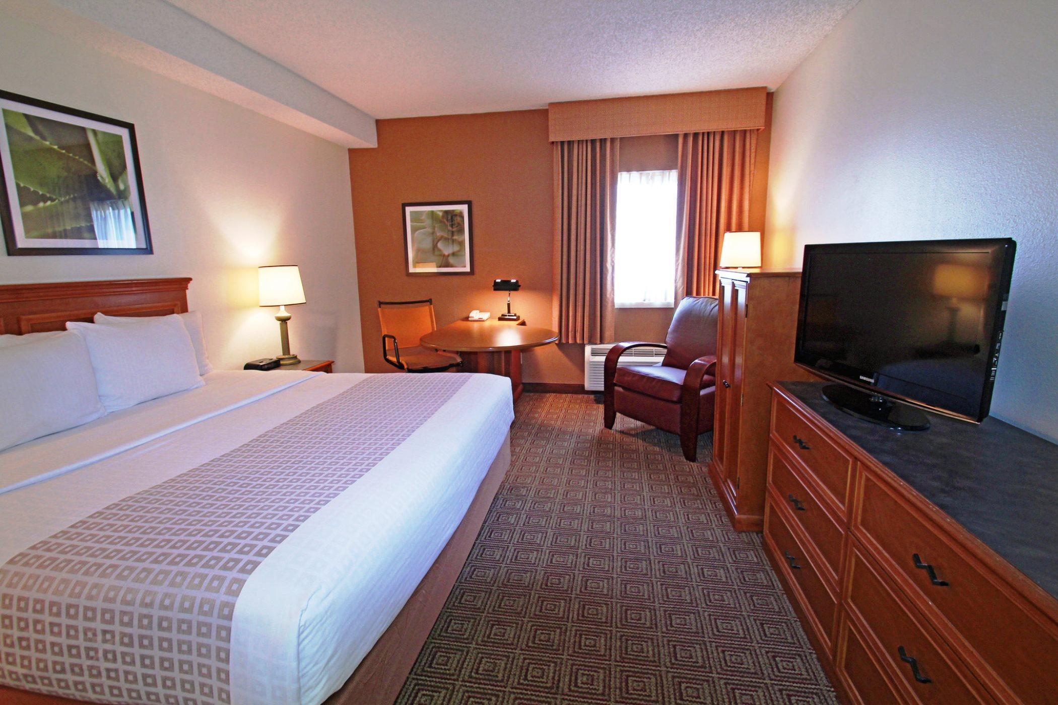 La Quinta By Wyndham Orlando South Hotel Williamsburg Exterior photo