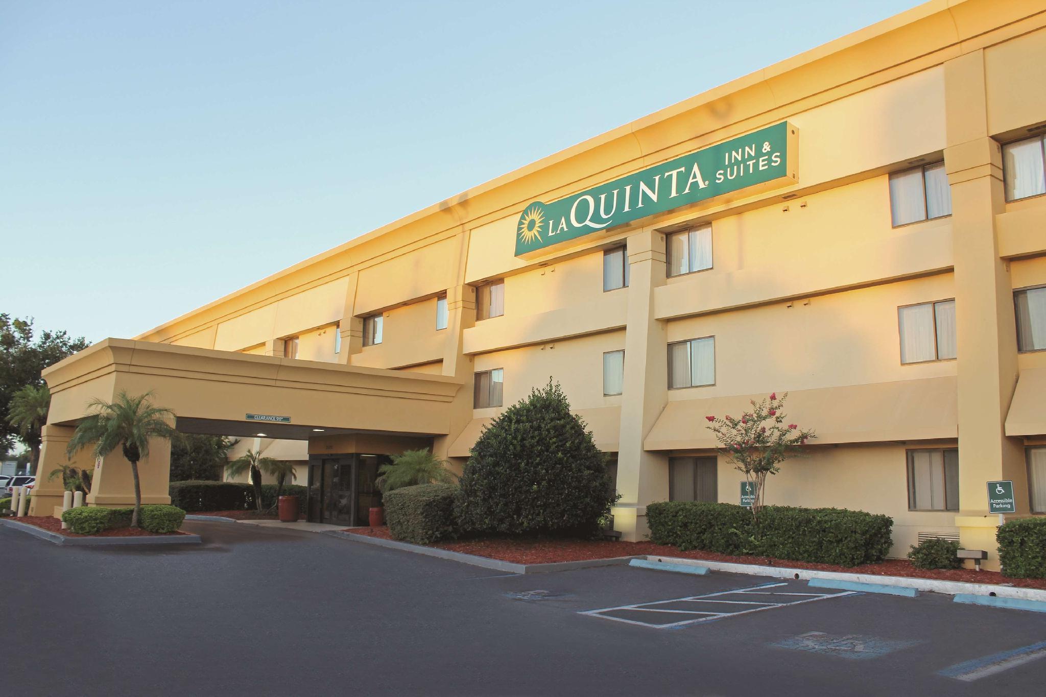 La Quinta By Wyndham Orlando South Hotel Williamsburg Exterior photo