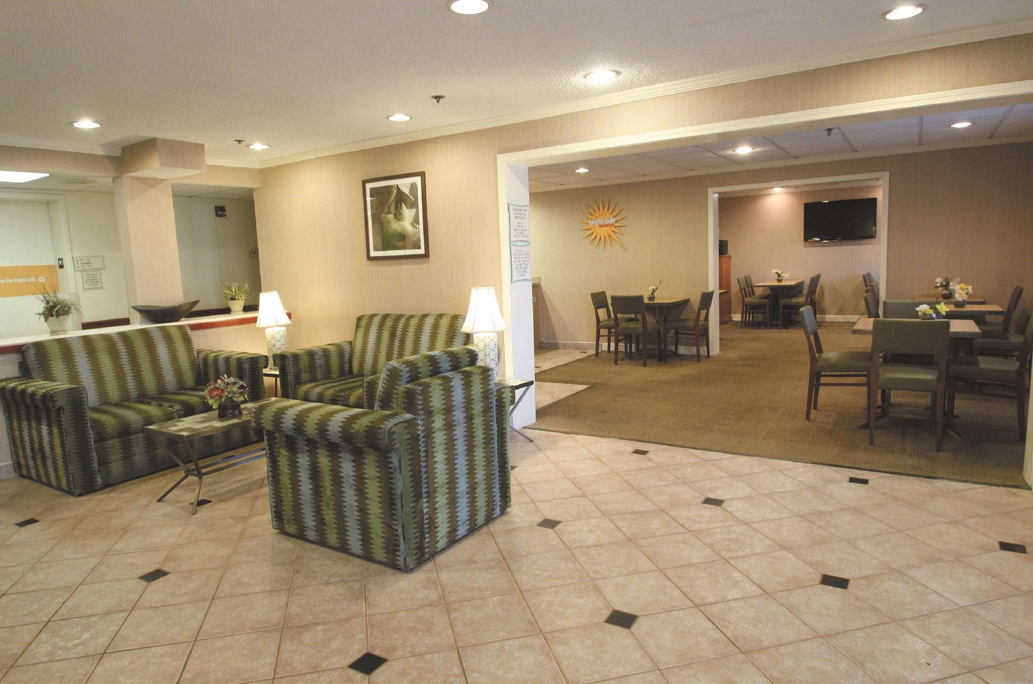 La Quinta By Wyndham Orlando South Hotel Williamsburg Exterior photo