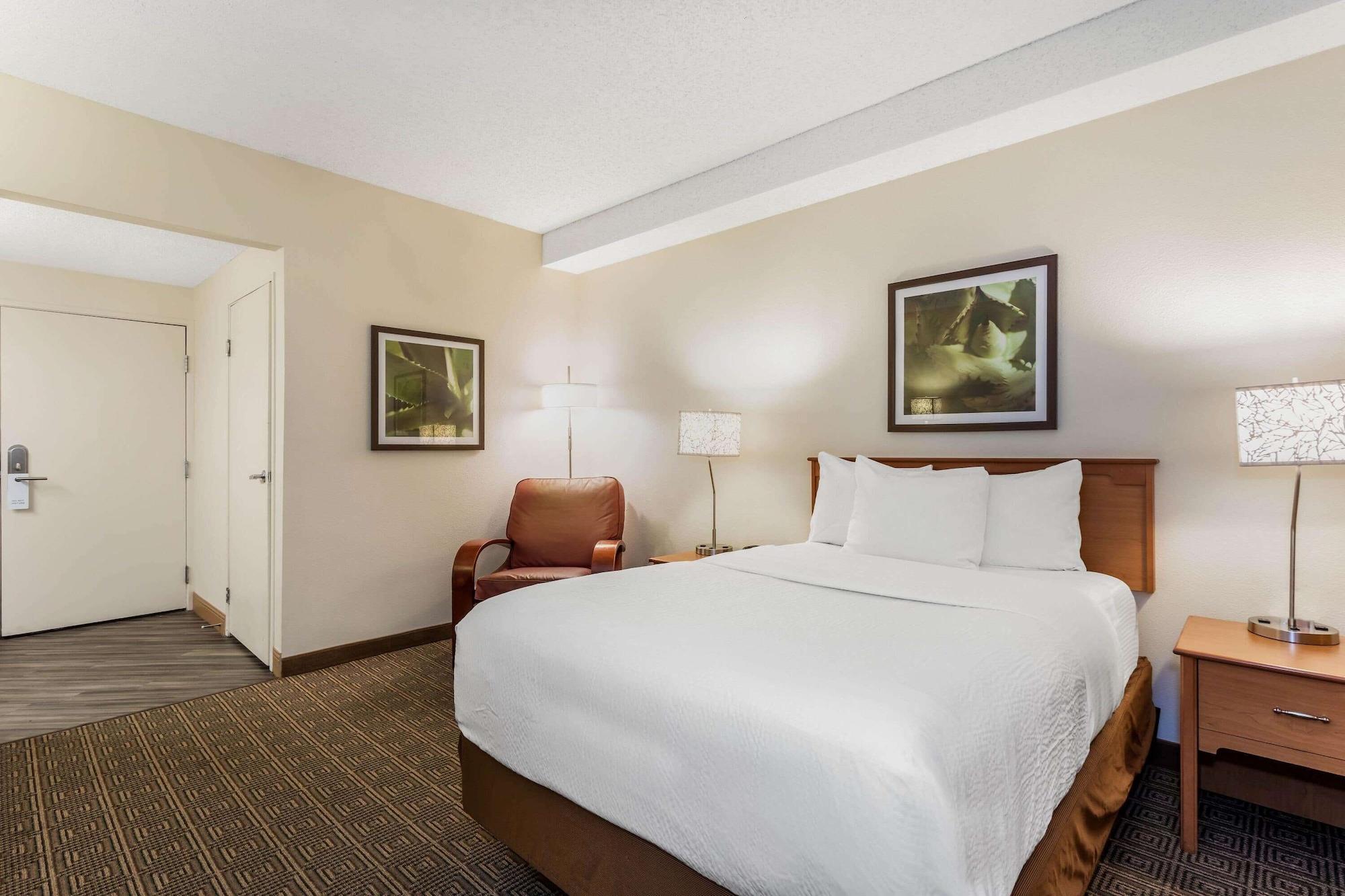 La Quinta By Wyndham Orlando South Hotel Williamsburg Exterior photo